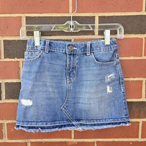 OshKosh Girls Jean Denim Mini Skirt Size 7 Medium Wash New Distressed Details